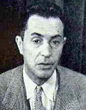 Tomás Perrín as Carlos Manzano