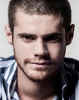 Gastón Soffritti as 