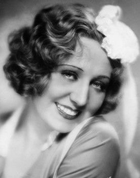 Olly Gebauer as Mizzi