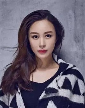 Zhang Kai Yi as Alice