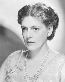 Ethel Barrymore as Aunt Jessie Tuttle