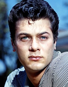 Tony Curtis as Fernand Morcerf Mondego