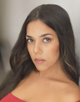 Lysaide Diaz as Taína de Oro