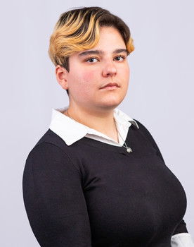 Iz Zamora as Concert Goer