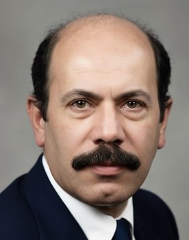 Dinçer Çekmez as Ferruh Aga