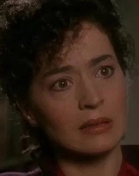 Maryann Urbano as Ivy's Mom