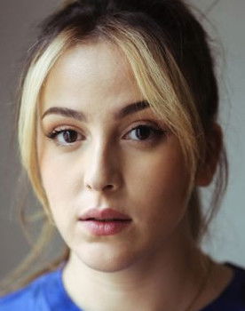 Debbia Rebaine as Mélanie