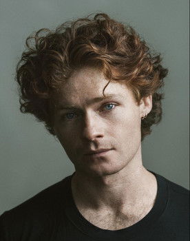 Felix Uff as Jürgen