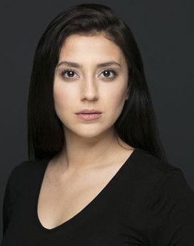 Ayça Koptur as Gülsüm