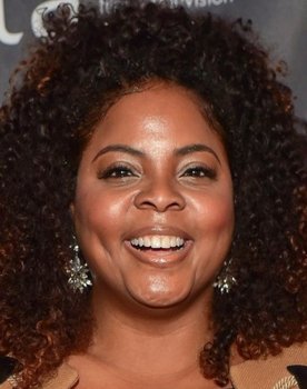 Brely Evans as Brianna