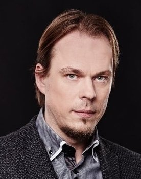 Ardo Ran Varres as Oskar Kallas