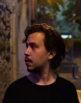 Martim Carvalho as Martim