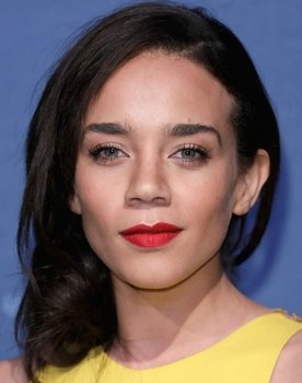 Hannah John-Kamen as Jill Valentine