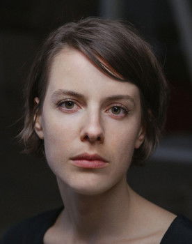 Adele Vorauer as Katja