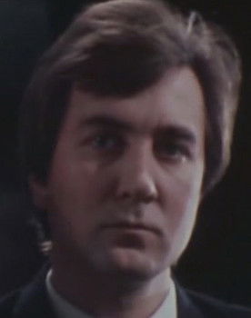 Anatoliy Semenyuk as "Чужой"