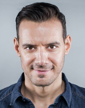 Luca Savazzi as Stefan