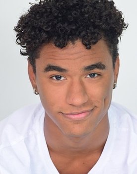Isacque Lopes as 