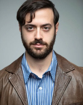 Daniele Messina as Dyer