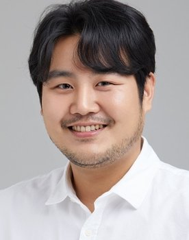 Park Jong-wook as Gong Soon-yak