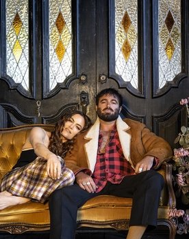 Angus & Julia Stone as Singer / Duet / Musician