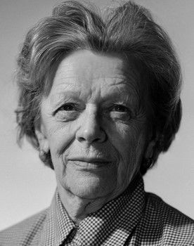 Tatyana Pelttser as Olkhovikova