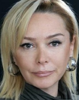 Özlem Savaş as Ceyda