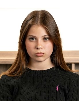 Emma Schmitt as Daughter