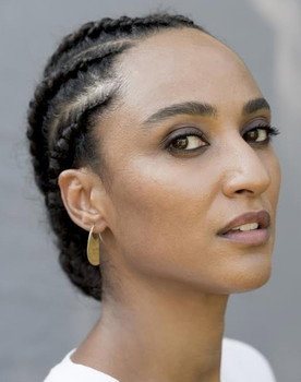 Esther Elisha as Lidia