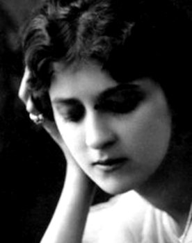 Yvette Andréyor