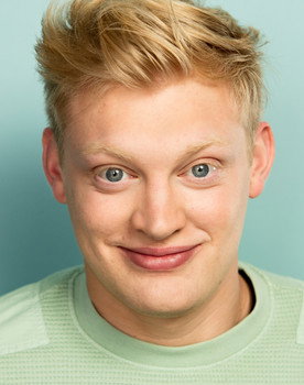 Curry Barker as Customer Service Representative (voice)