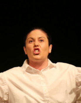 Raquel Catasús as Laura