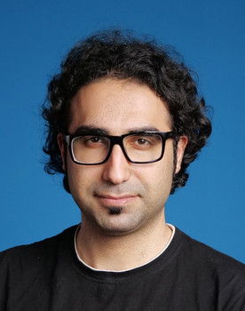 Mohammad-Amir Jalali as Film critic
