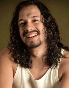 Gregory Manrique as Frank Cruz