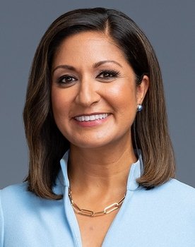 Amna Nawaz