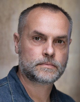 Dylan Barnes as Billy
