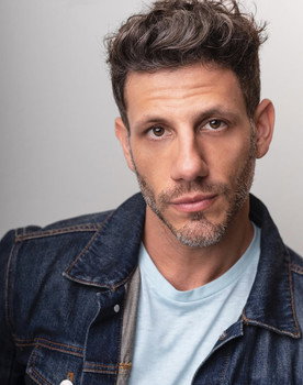 Maxx Hennard