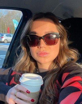 Amber Charlotte Schepers as Self - Single