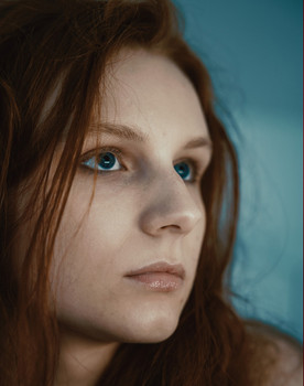 Julia Martel as L'opératrice de caméra