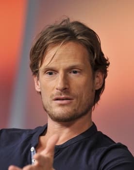 Iván Fenyő as Tomi