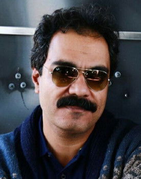 Mehdi Boostani as Narrator