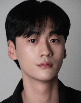 An Jae-hyeon as Hwi-young