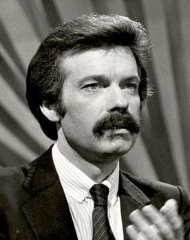 José María Íñigo as Viajero