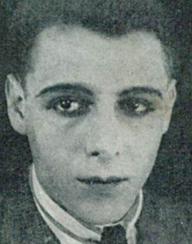 Antonio Sorrentino as Réu