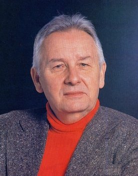 Henryk Mikolaj Gorecki as Self