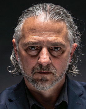 Demetri Turin as Richard Pincham