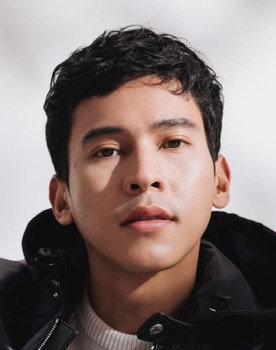 Enchong Dee