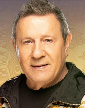 José Malhoa as Self