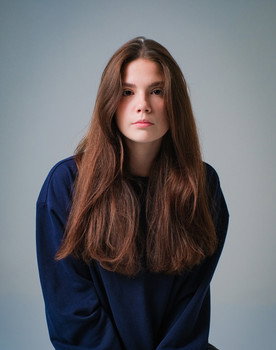 Olga Chernova as Anna