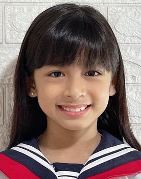 Juharra Zhianne Asayo as Gloria