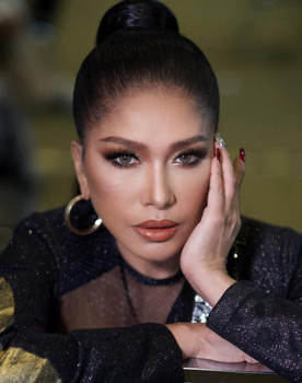 Chutima Naiyana as Ruja